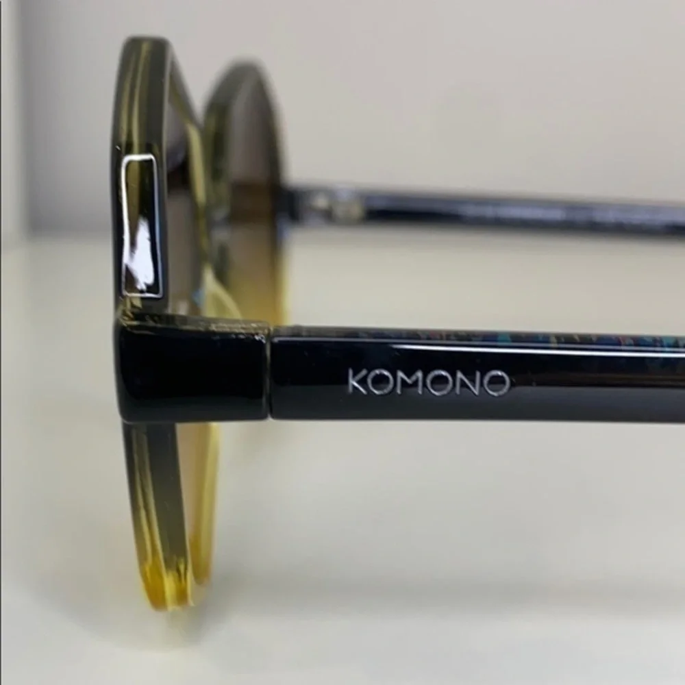 Komono Sunglasses NEW The Bonnie Oversized Geometric Gradient Black Yellow